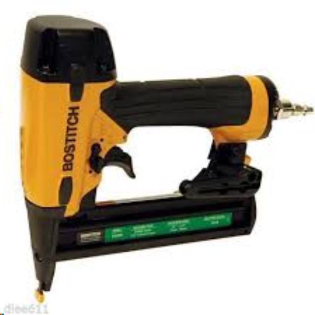 Where to find 1 4 NARROW CROWN STAPLER in Quesnel